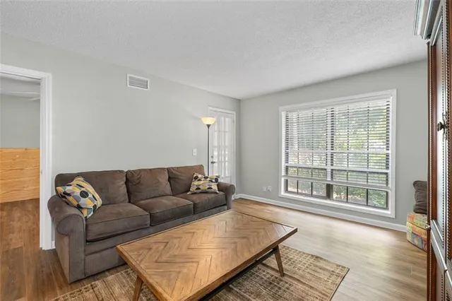 $279,750 | 6851 Roswell Road, Unit H18, Atlanta, GA 30328