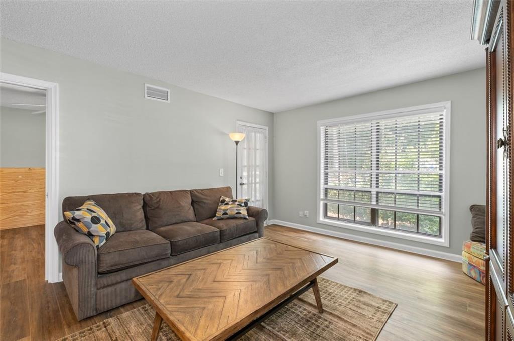 6851 Roswell Road, Unit H18 Atlanta, GA 30328 - Photo 8 of 33