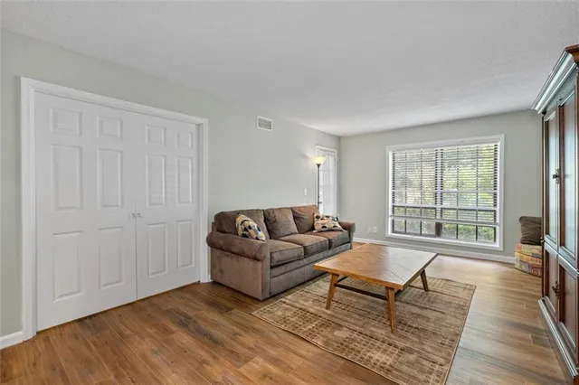 $279,750 | 6851 Roswell Road, Unit H18, Atlanta, GA 30328