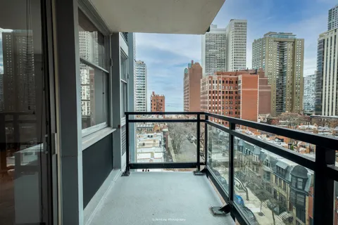 $595,000 | 30 East Elm Street, Unit 10AB, Chicago, IL 60611