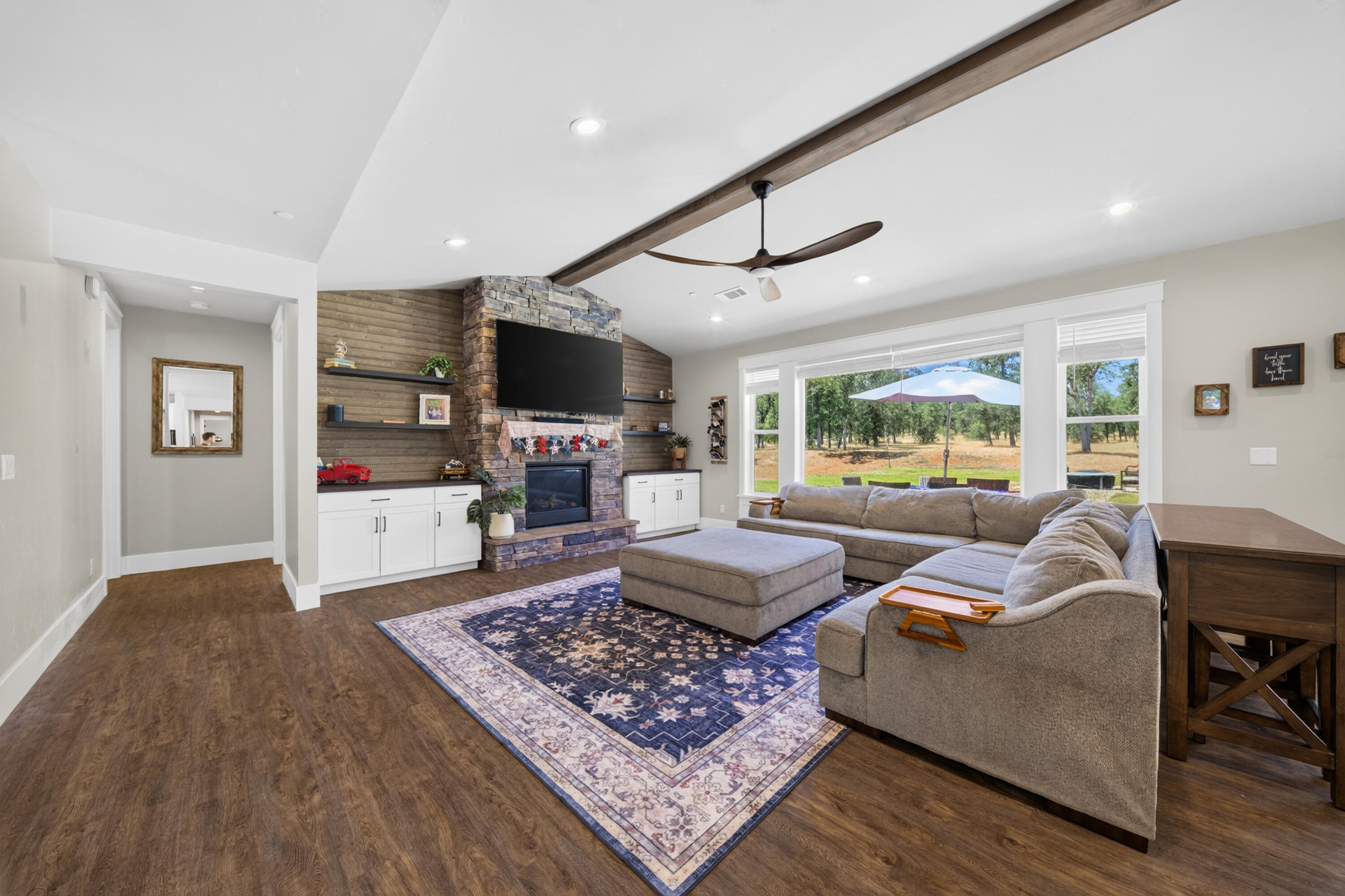 19720 Gas Point Road Cottonwood, CA 96022 - Photo 7 of 50 Living Room