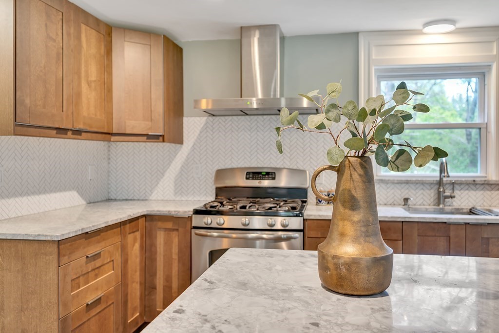15 Notre Dame Road Acton, MA 01720 - Photo 5 of 24