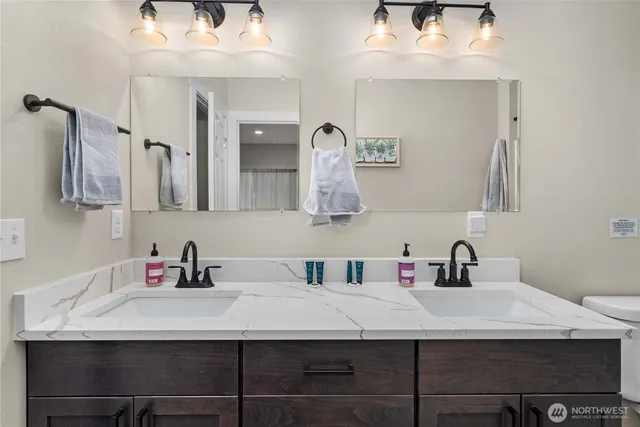 $815,000 | 41 East Coon Drive North, Belfair, WA 98528