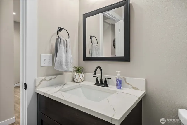 $815,000 | 41 East Coon Drive North, Belfair, WA 98528