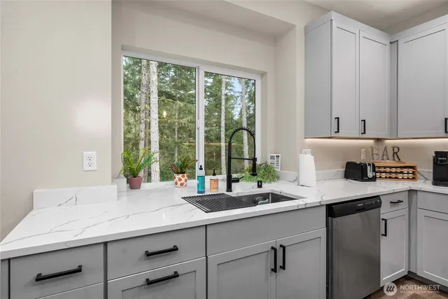 $815,000 | 41 East Coon Drive North, Belfair, WA 98528