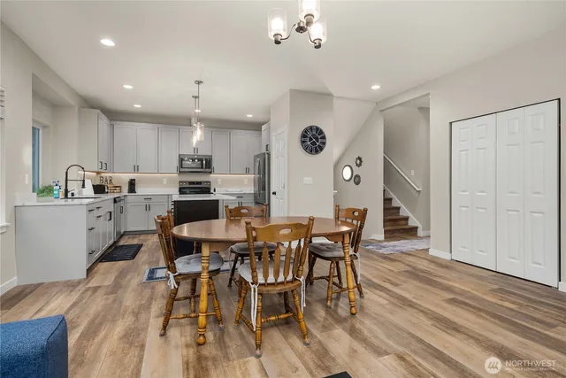 $815,000 | 41 East Coon Drive North, Belfair, WA 98528