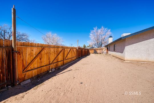 601 Beth Lane Ridgecrest, CA 93555 - Photo 26 of 33