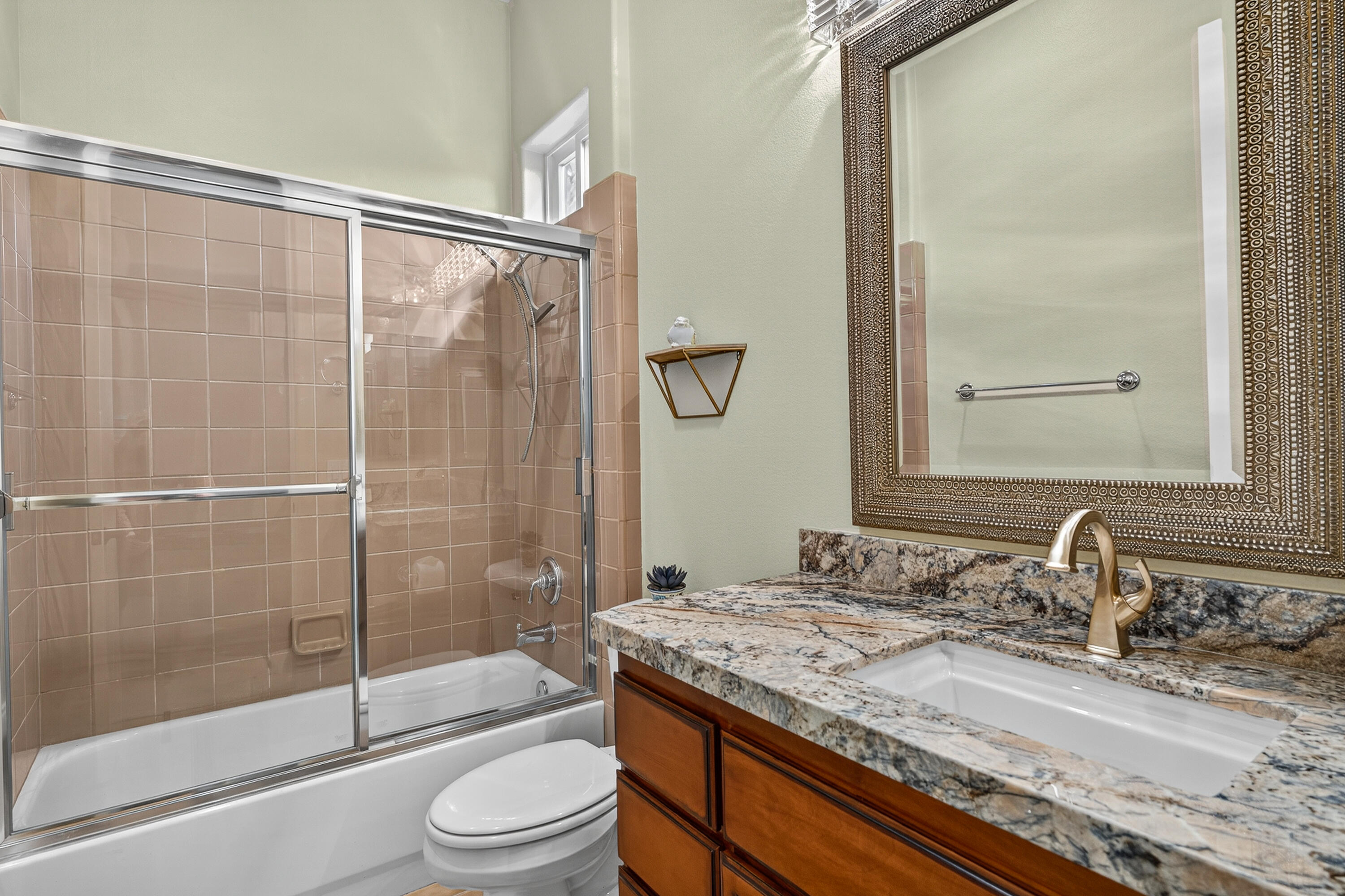 77374 Box Ridge Place Indian Wells, CA 92210 - Photo 47 of 52 Guest Bath 2