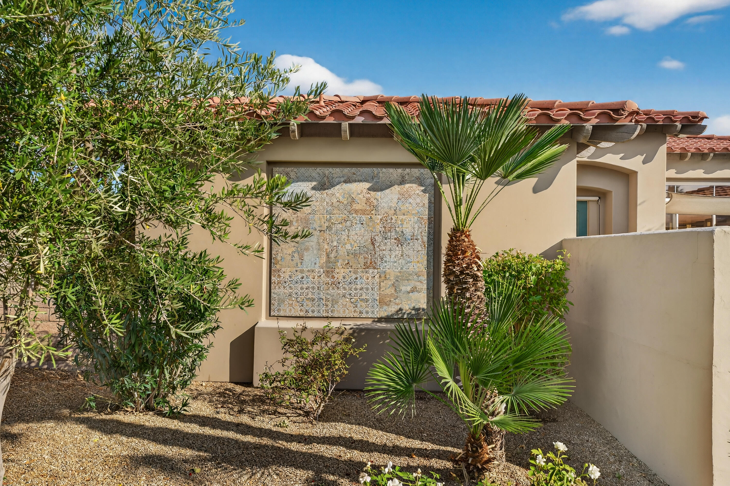 77374 Box Ridge Place Indian Wells, CA 92210 - Photo 5 of 52 Front Left