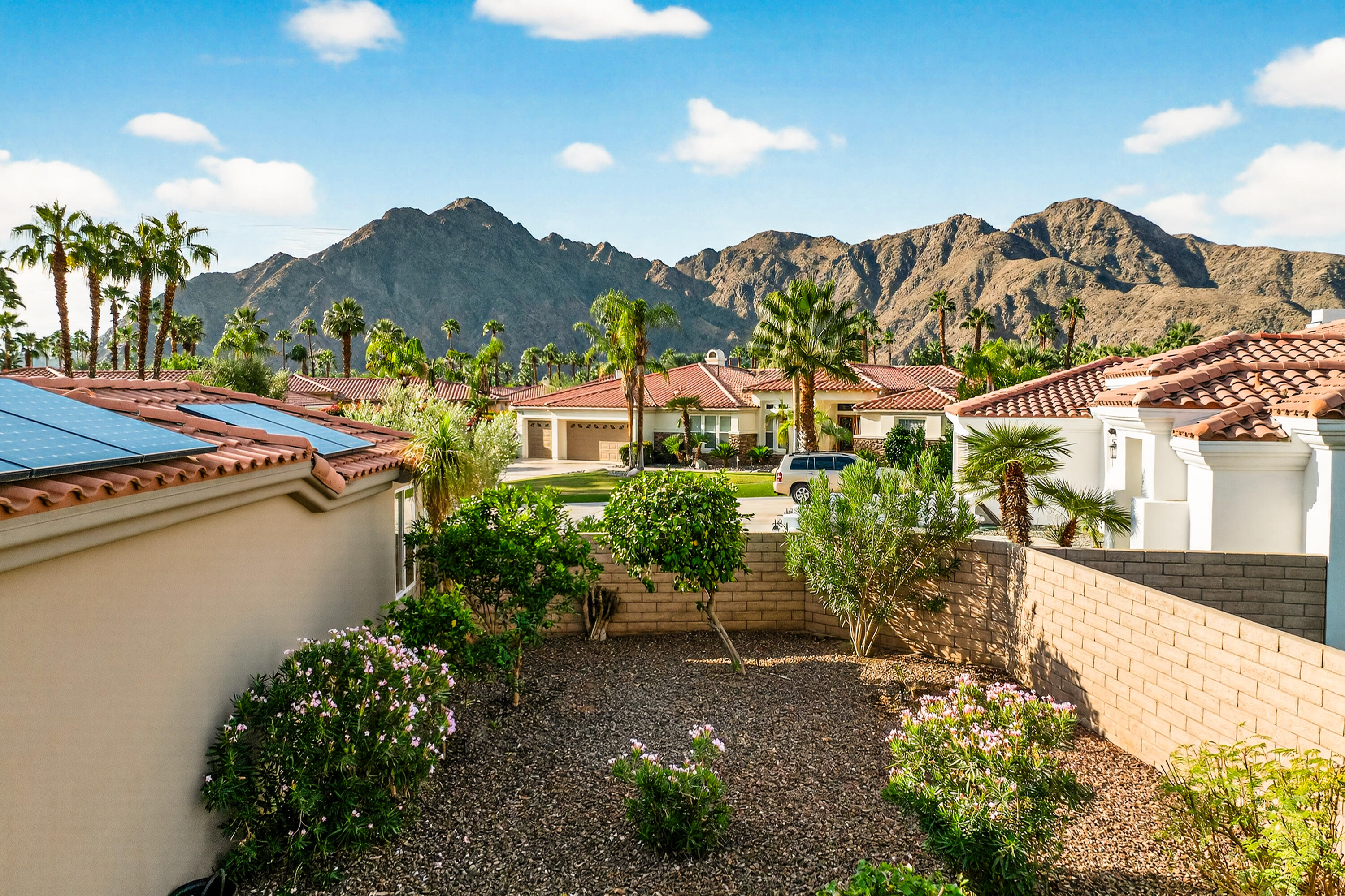 77374 Box Ridge Place Indian Wells, CA 92210 - Photo 10 of 52 Side Yard w/View