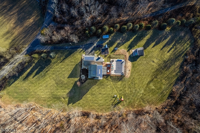 30 Lanning Road Blairstown, NJ 07825 - Photo 33 of 40 a view of walk in closet