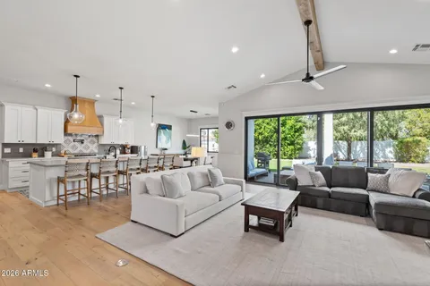 $2,000,000 | 4164 East Camelback Road, Phoenix, AZ 85018