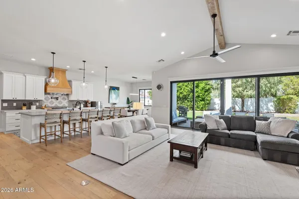 $2,000,000 | 4164 East Camelback Road, Phoenix, AZ 85018