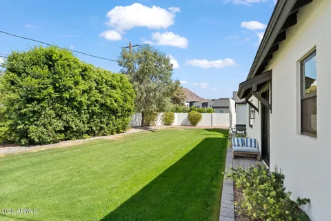 $2,000,000 | 4164 East Camelback Road, Phoenix, AZ 85018