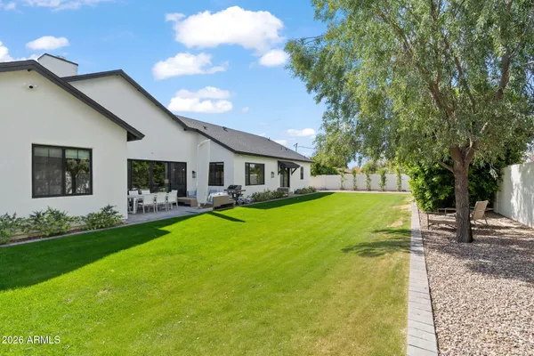 $2,000,000 | 4164 East Camelback Road, Phoenix, AZ 85018