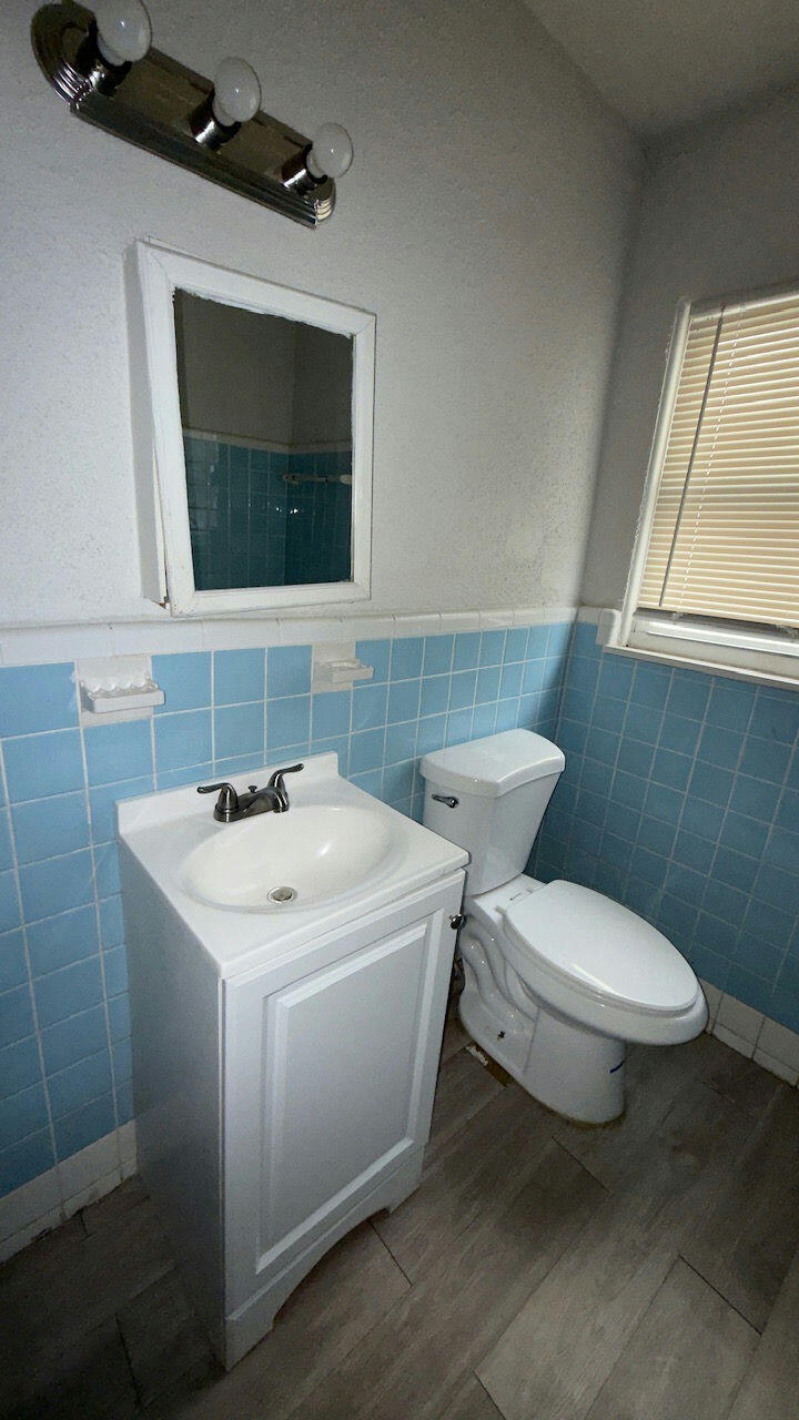 7269 Minock Street Detroit, MI 48228 - Photo 12 of 16 Mv7egv1udPEIr1_lXLK7z6k4MicHJbNTAHyiooAC