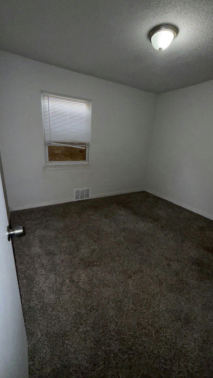 7269 Minock Street Detroit, MI 48228 - Photo 13 of 16 5AdwxyPtU7G4zFBoYR-IuNOtbhoUXuERqjMitMN6