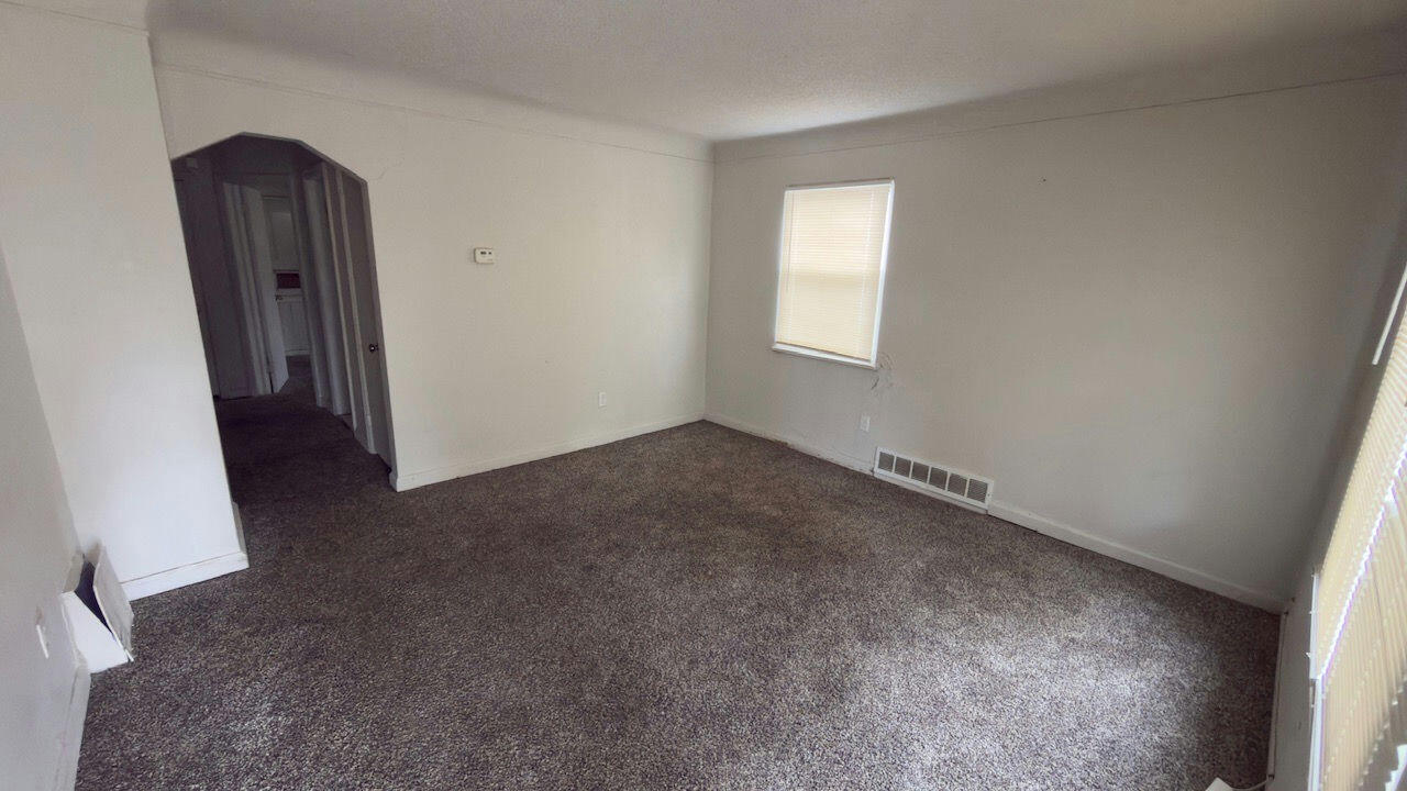 7269 Minock Street Detroit, MI 48228 - Photo 6 of 16 LdvB3JH3lGzDNj-oD65QBhGkZpuqlydsWeQNd0rb