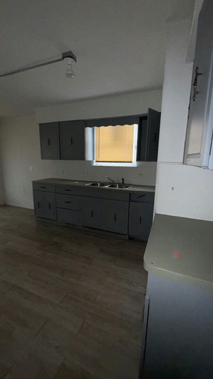 7269 Minock Street Detroit, MI 48228 - Photo 7 of 16 Vq1uxyLDfTdG9RkoiGQHihCi9s4a60qxxd3w8QEj