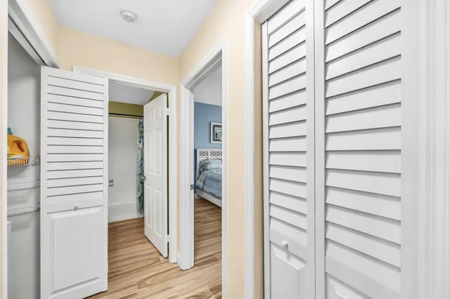 $4,000 | 827 Oak Harbour Drive, Juno Beach, FL 33408