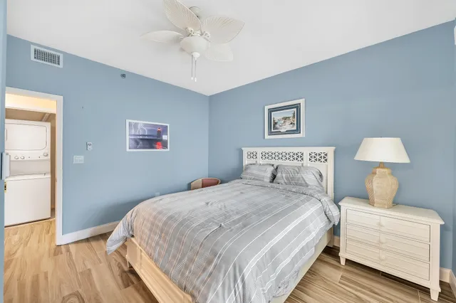 $4,000 | 827 Oak Harbour Drive, Juno Beach, FL 33408