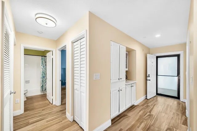 $4,000 | 827 Oak Harbour Drive, Juno Beach, FL 33408