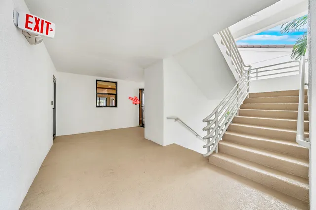 $4,000 | 827 Oak Harbour Drive, Juno Beach, FL 33408