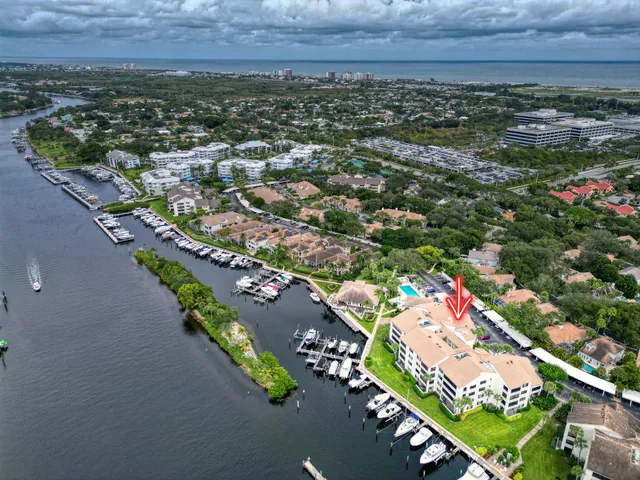 $4,000 | 827 Oak Harbour Drive, Juno Beach, FL 33408