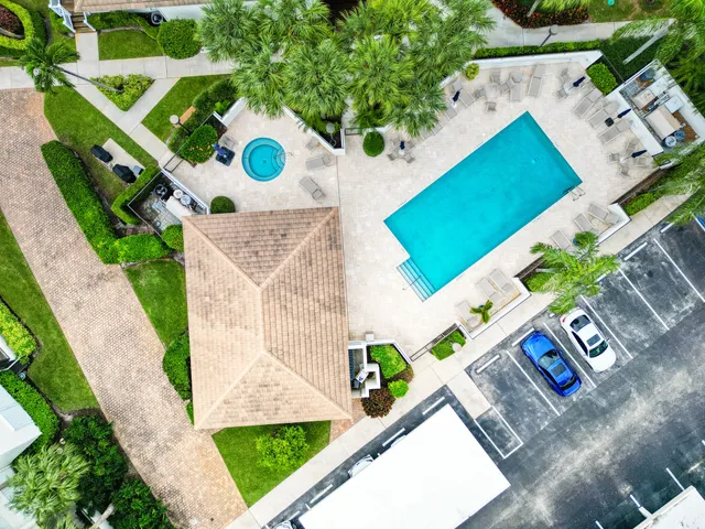 $4,000 | 827 Oak Harbour Drive, Juno Beach, FL 33408