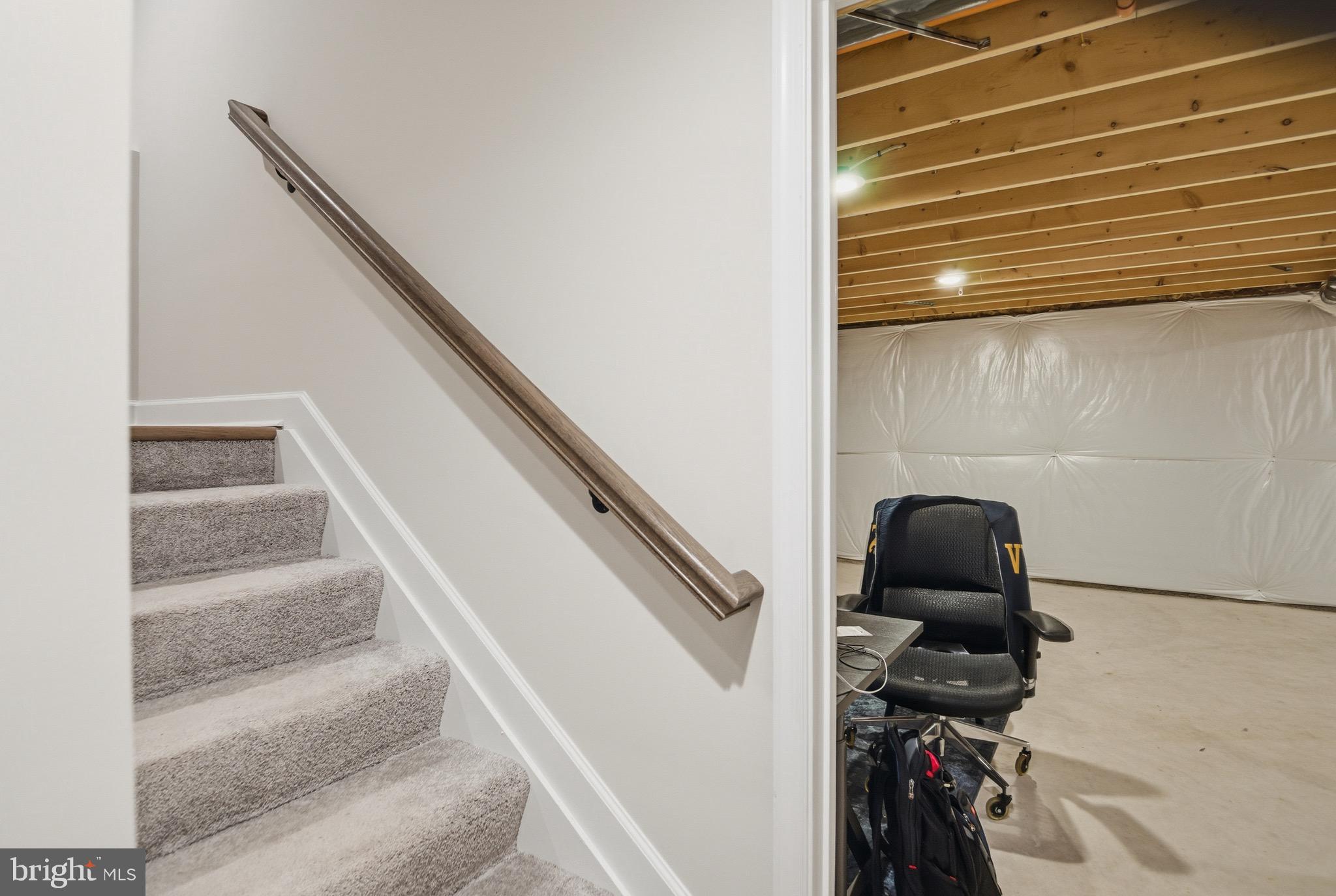 504 Cleveland Road Linthicum Heights, MD 21090 - Photo 41 of 54 a view of entryway and hall