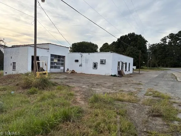 $250,000 | 1610 Highway 61, Whitsett, NC 27377