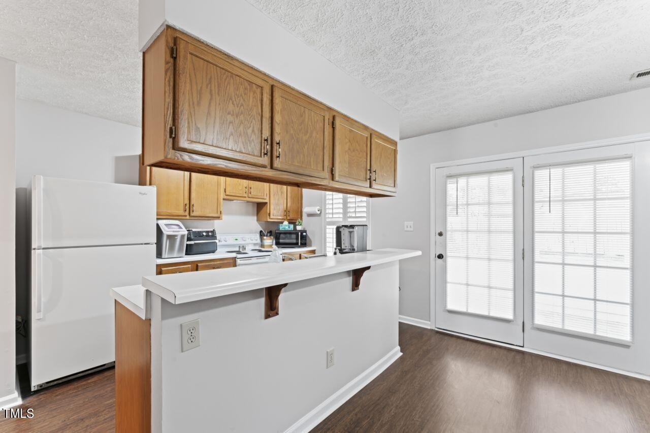 2704 Big Oak Street Raleigh, NC 27610 - Photo 7 of 21 Kitchen