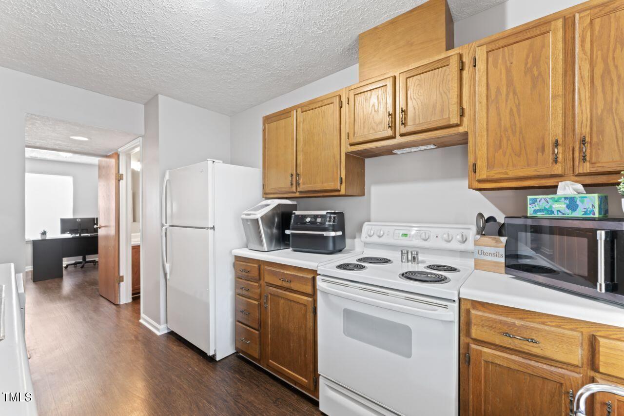 2704 Big Oak Street Raleigh, NC 27610 - Photo 9 of 21 Kitchen