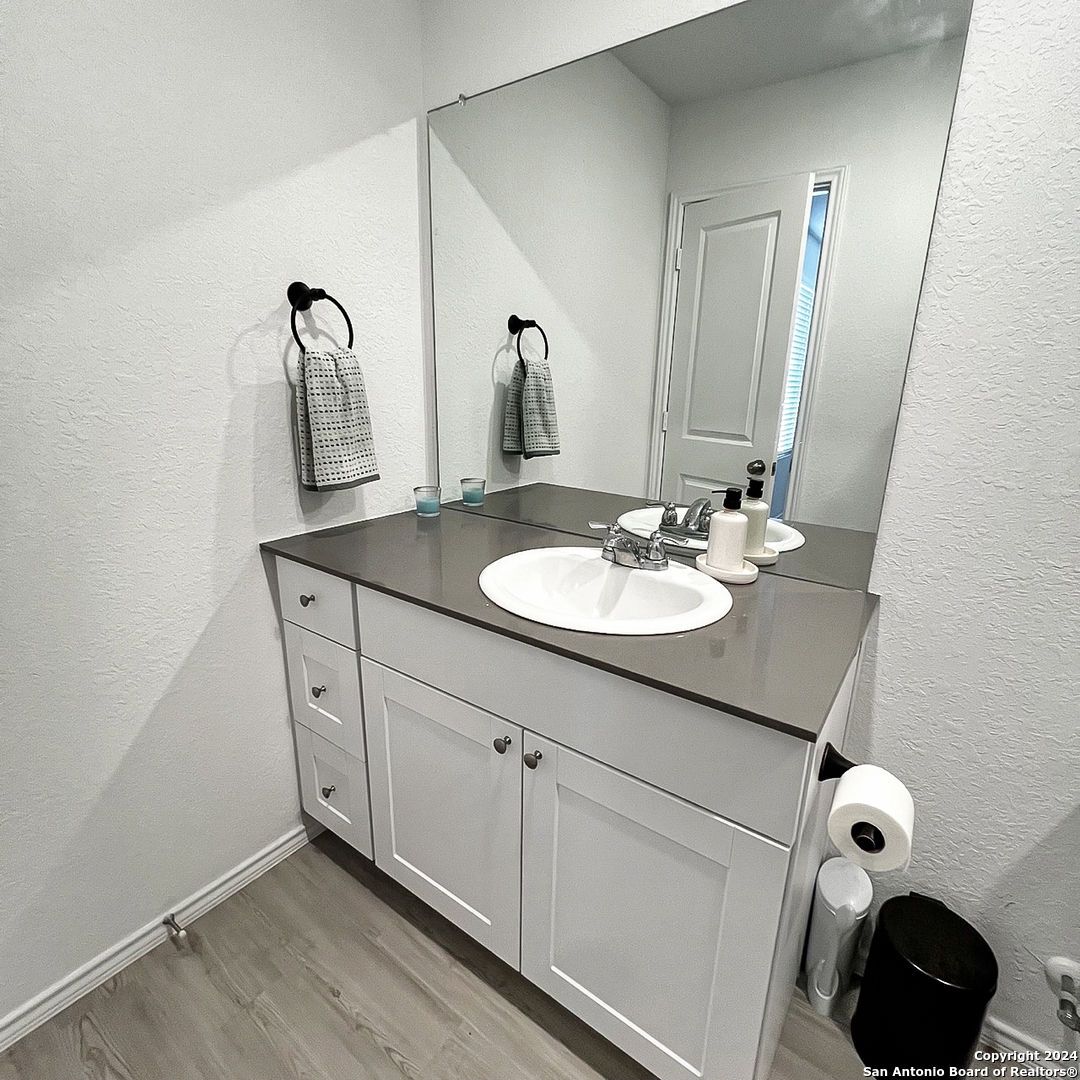 12823 Basil Trace St. Hedwig, TX 78152 - Photo 15 of 25