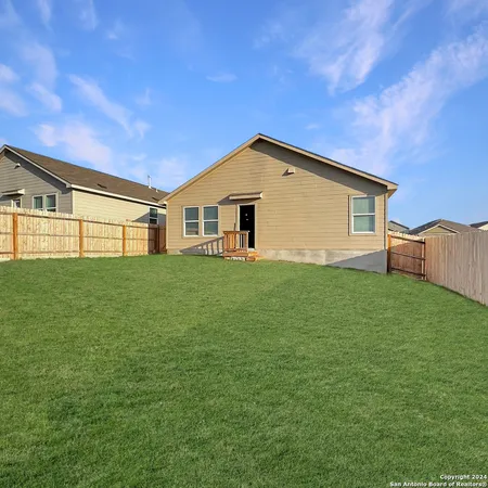 $1,550 | 12823 Basil Trace, St. Hedwig, TX 78152