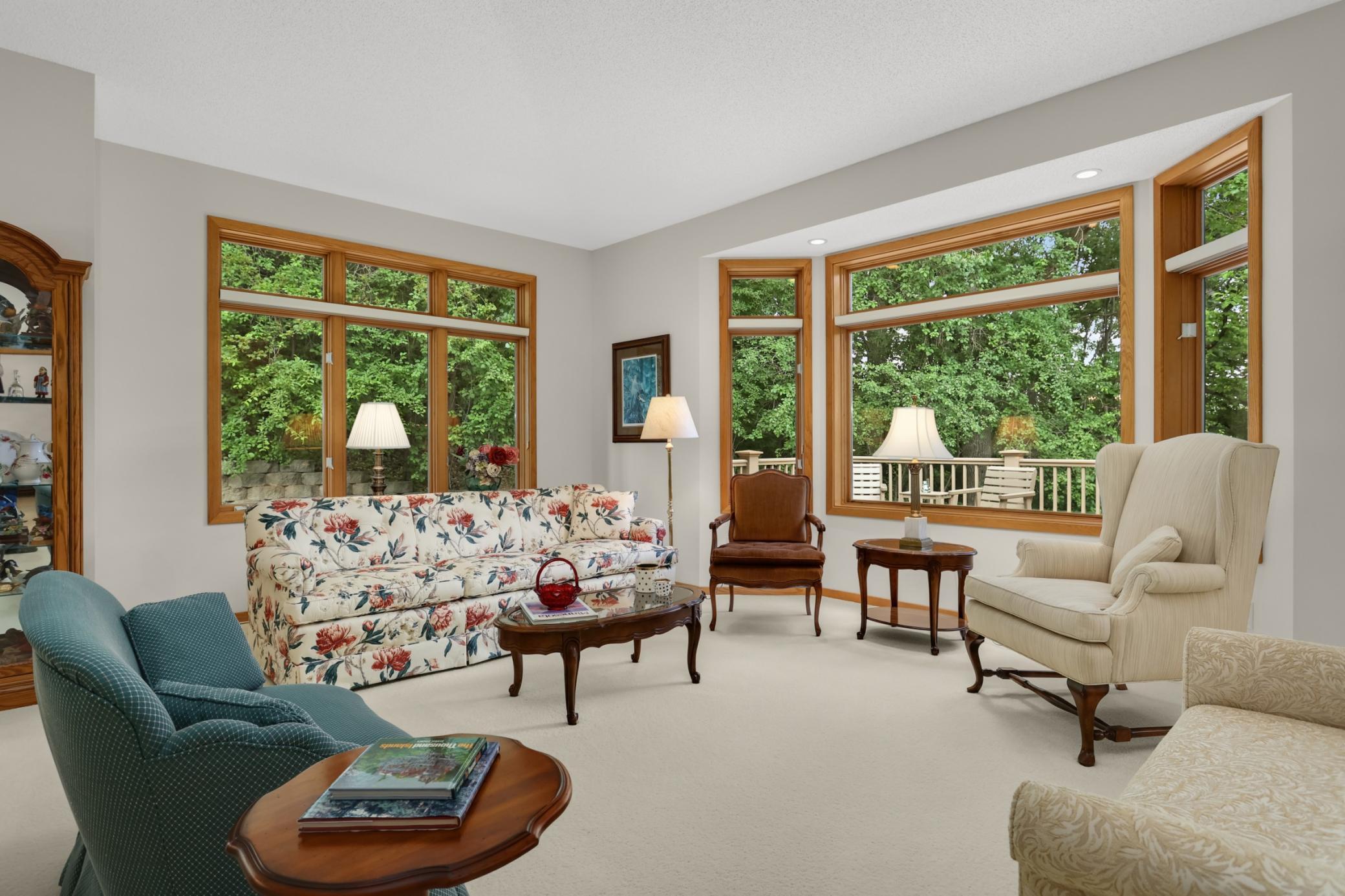 7081 Crowne Oak Road Eden Prairie, MN 55344 - Photo 3 of 36