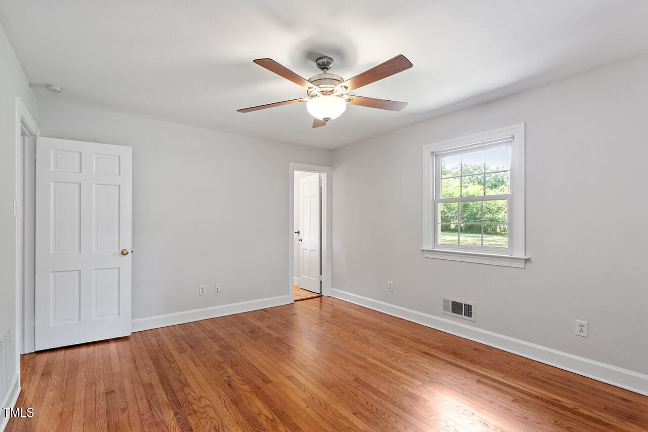 216 Singleton Street Raleigh, NC 27606 - Photo 26 of 37 216 Singleton Street_33