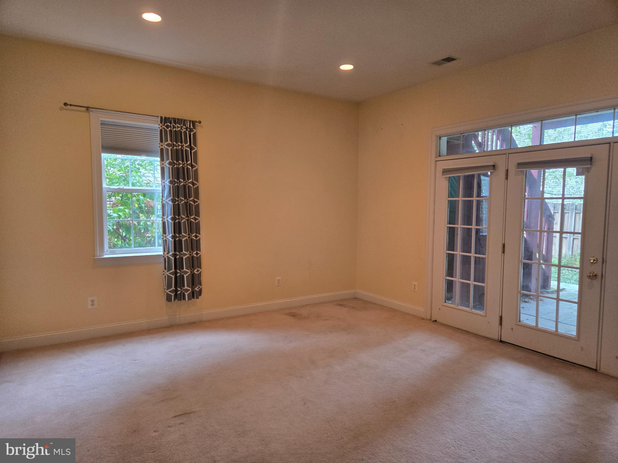 6444 5th Street Alexandria, VA 22312 - Photo 26 of 34 Spacious room with natural light and charm.