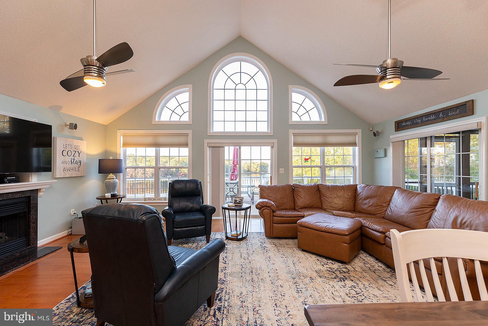 1069 Mitchell Point Road Mineral, VA 23117 - Photo 16 of 77 Living room w/ gorgeous lake views
