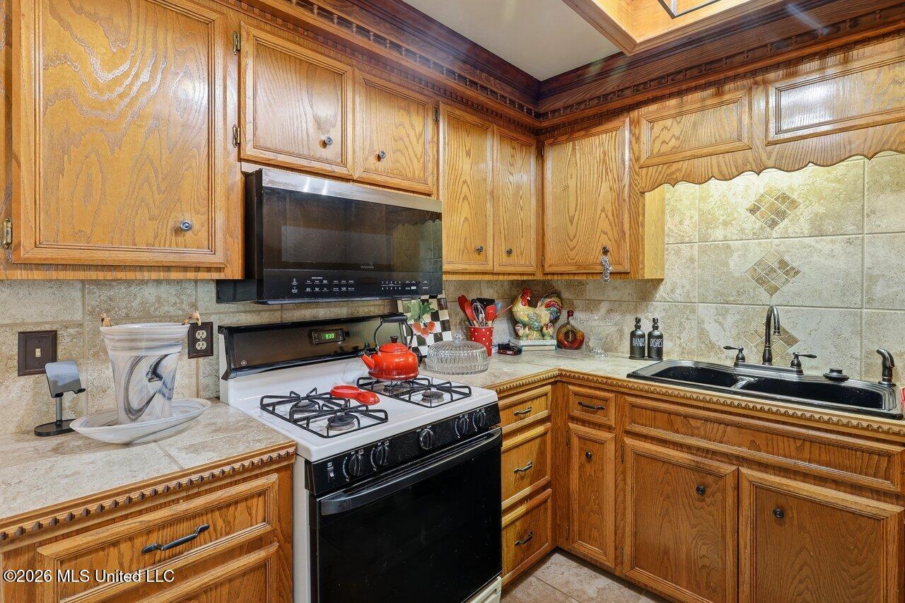 466 Lee Street Byram, MS 39272 - Photo 15 of 25 Lee Kitchen 2 - Copy