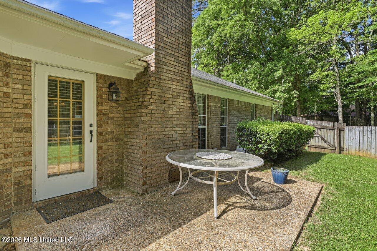 466 Lee Street Byram, MS 39272 - Photo 18 of 25 Lee Patio