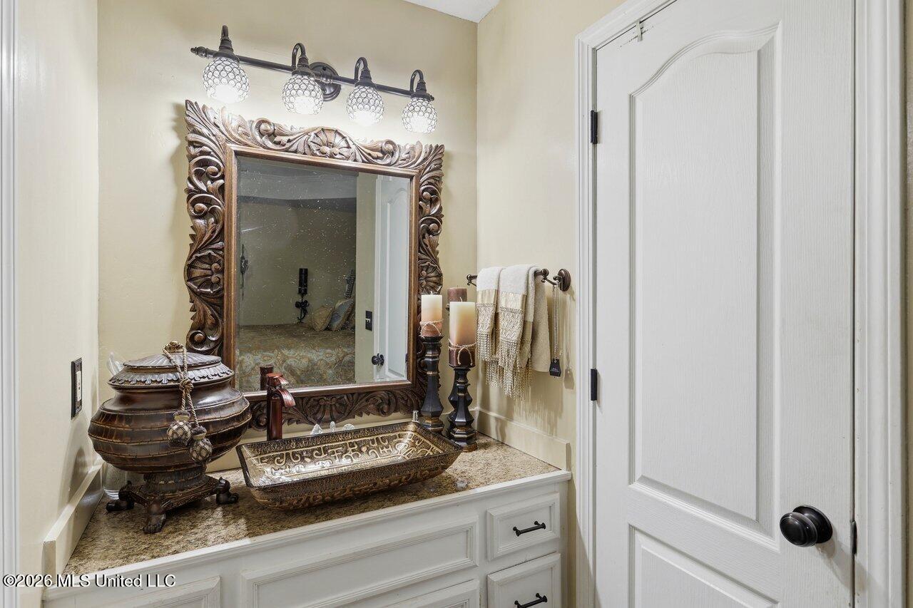 466 Lee Street Byram, MS 39272 - Photo 21 of 25 Lee Primary Vanity area