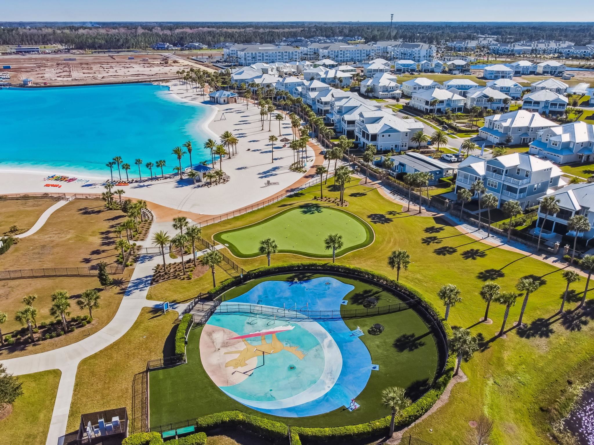262 Killarney Avenue St. Johns, FL 32259 - Photo 88 of 100 Bird's eye view of a large body of water and a pool area