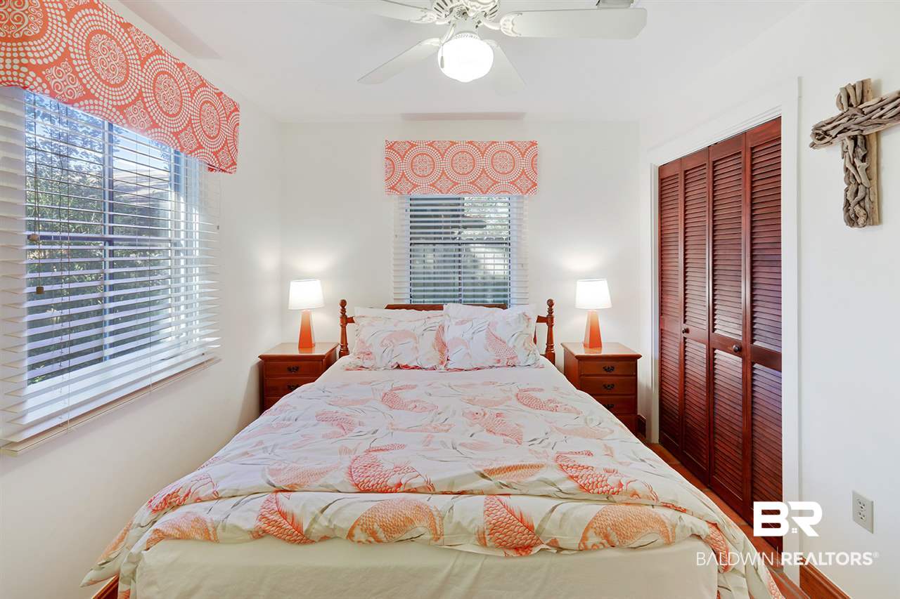 8863 Red Fish Pt Road Lillian, AL 36549 - Photo 11 of 26 Guest Room 1