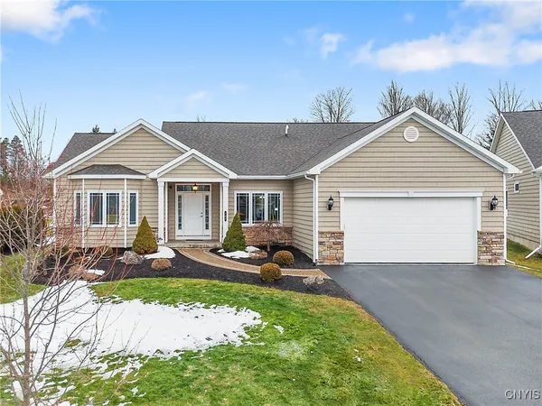$545,000 | 167 Edwards Falls Lane, Manlius, NY 13104