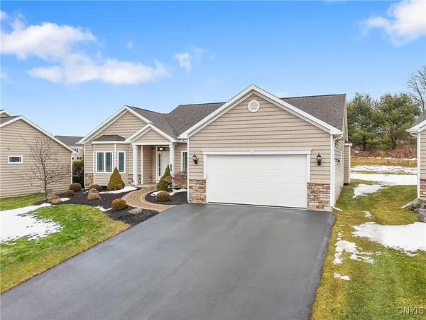 $545,000 | 167 Edwards Falls Lane, Manlius, NY 13104