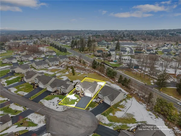 $545,000 | 167 Edwards Falls Lane, Manlius, NY 13104