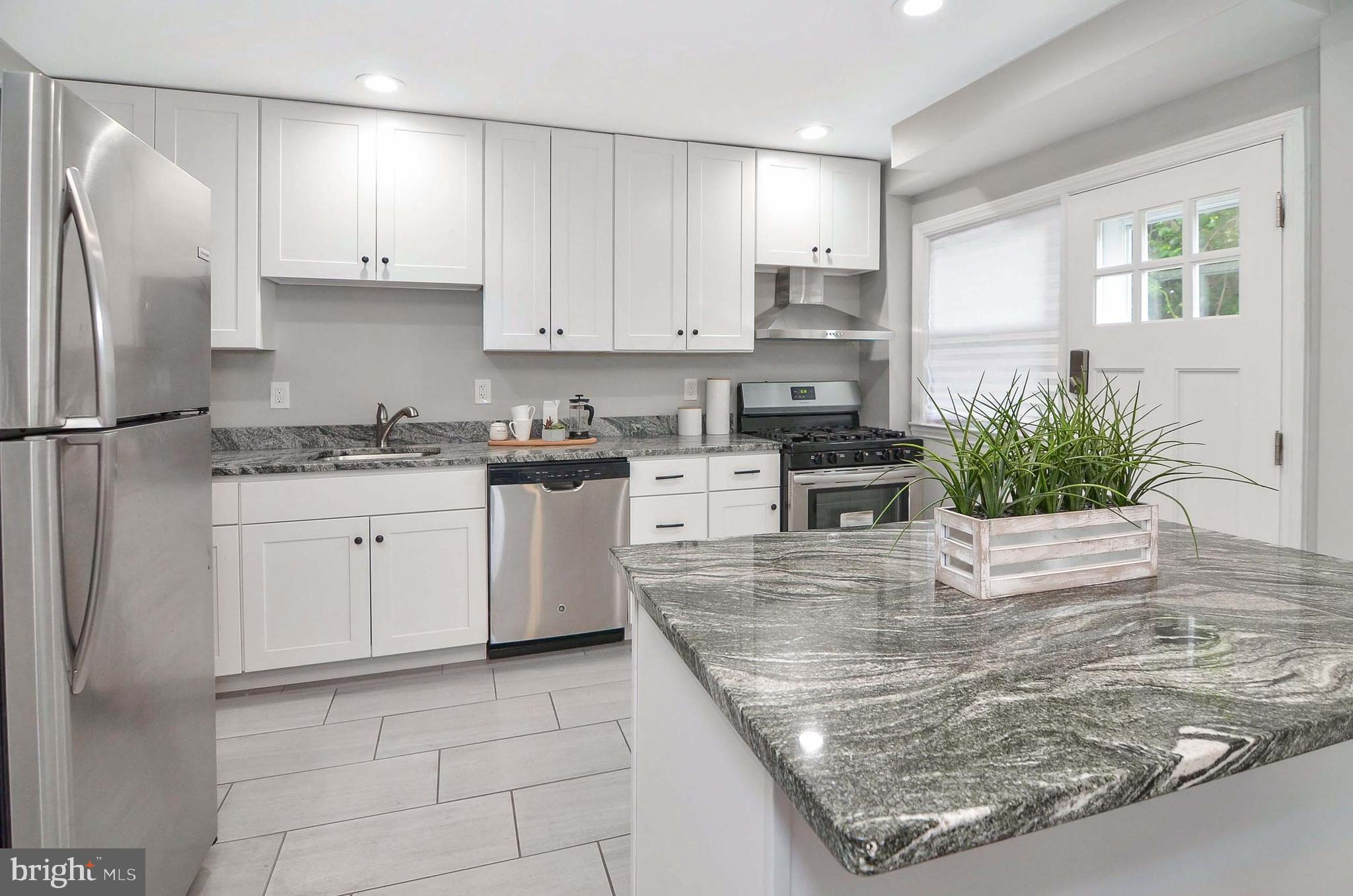 1656 Burnwood Road Baltimore, MD 21239 - Photo 11 of 26