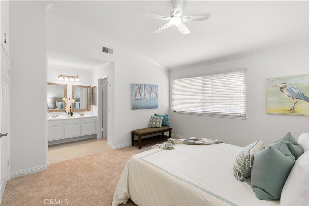 20 Havenwood Irvine, CA 92614 - Photo 11 of 34 Primary Bedroom looking towards Bathroom