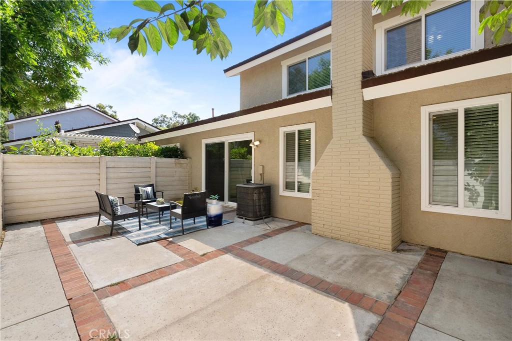 20 Havenwood Irvine, CA 92614 - Photo 22 of 34 Great back yard for entertaining